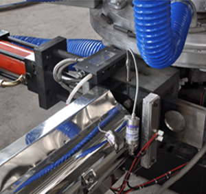Hydraulic screen changer