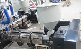Mono layer 2800mm extruder machine delivered to Colombia